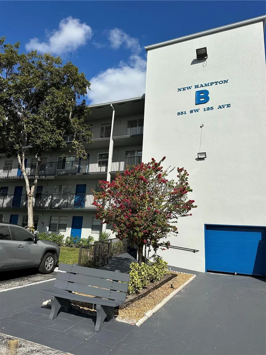 South Florida Real Estate | View 551 SW 135th Ave, 210B | 1 Bed, 1 Bath