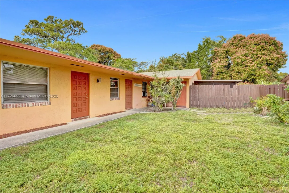 South Florida Real Estate | View 901 NE 39th St | Listing
