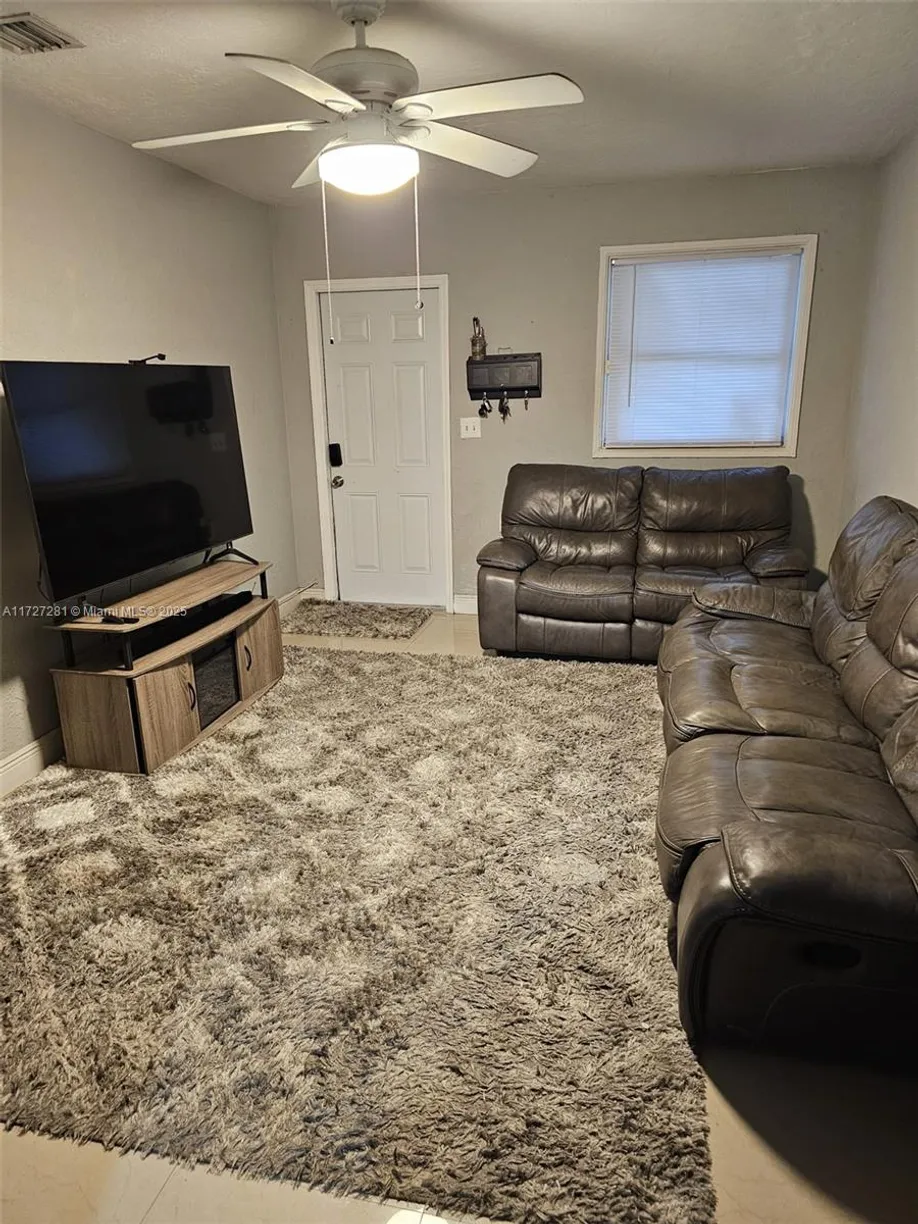 South Florida Real Estate | View 709 N 20th Ct | Listing