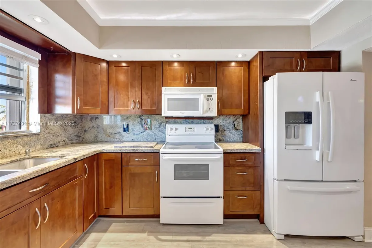 South Florida Real Estate | View 700 SE 6th Ave, 203 | 2 Beds, 2 Baths