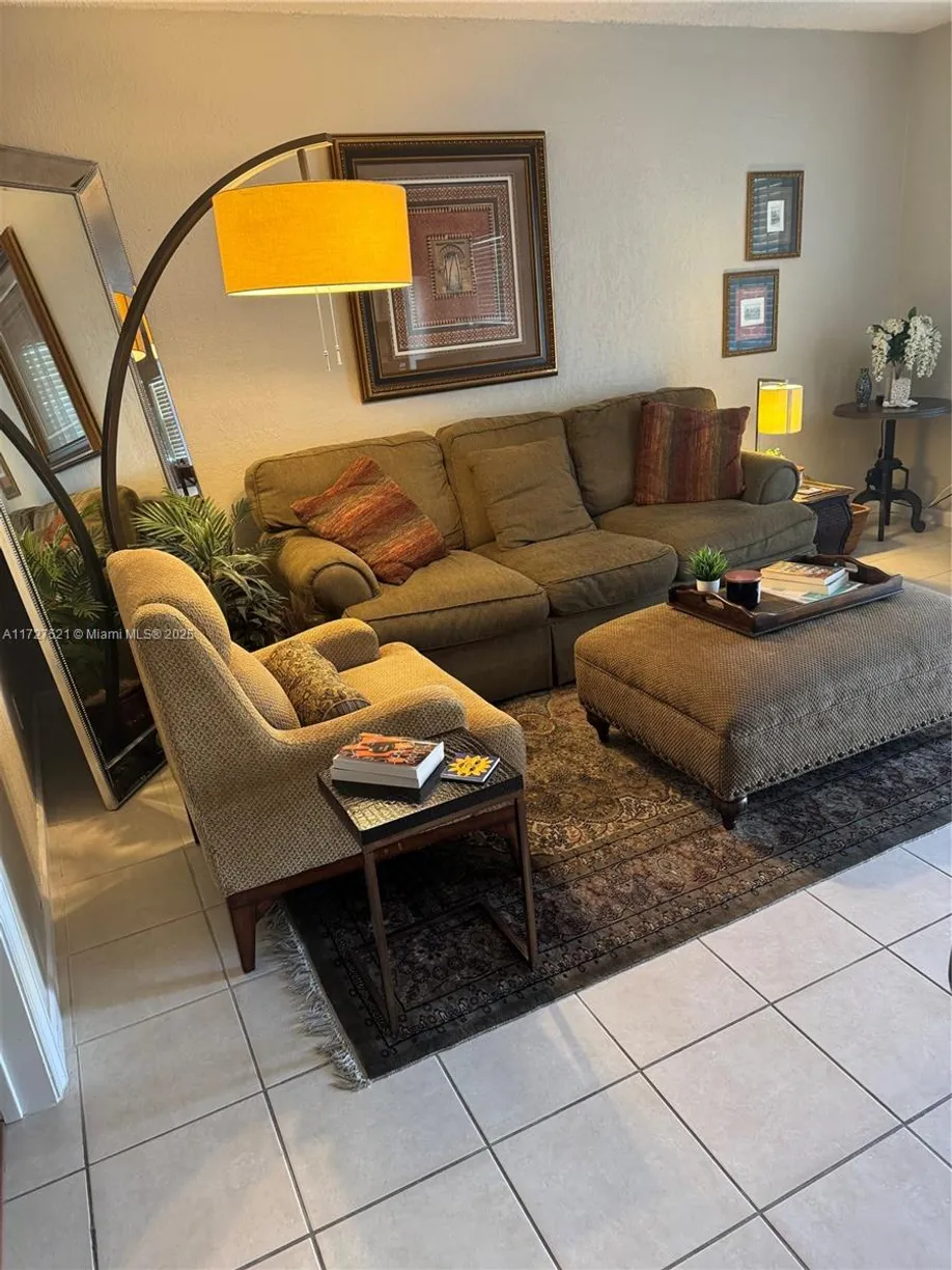 South Florida Real Estate | View 2660 NE 8th Ave, 215 | 2 Beds, 1 Bath
