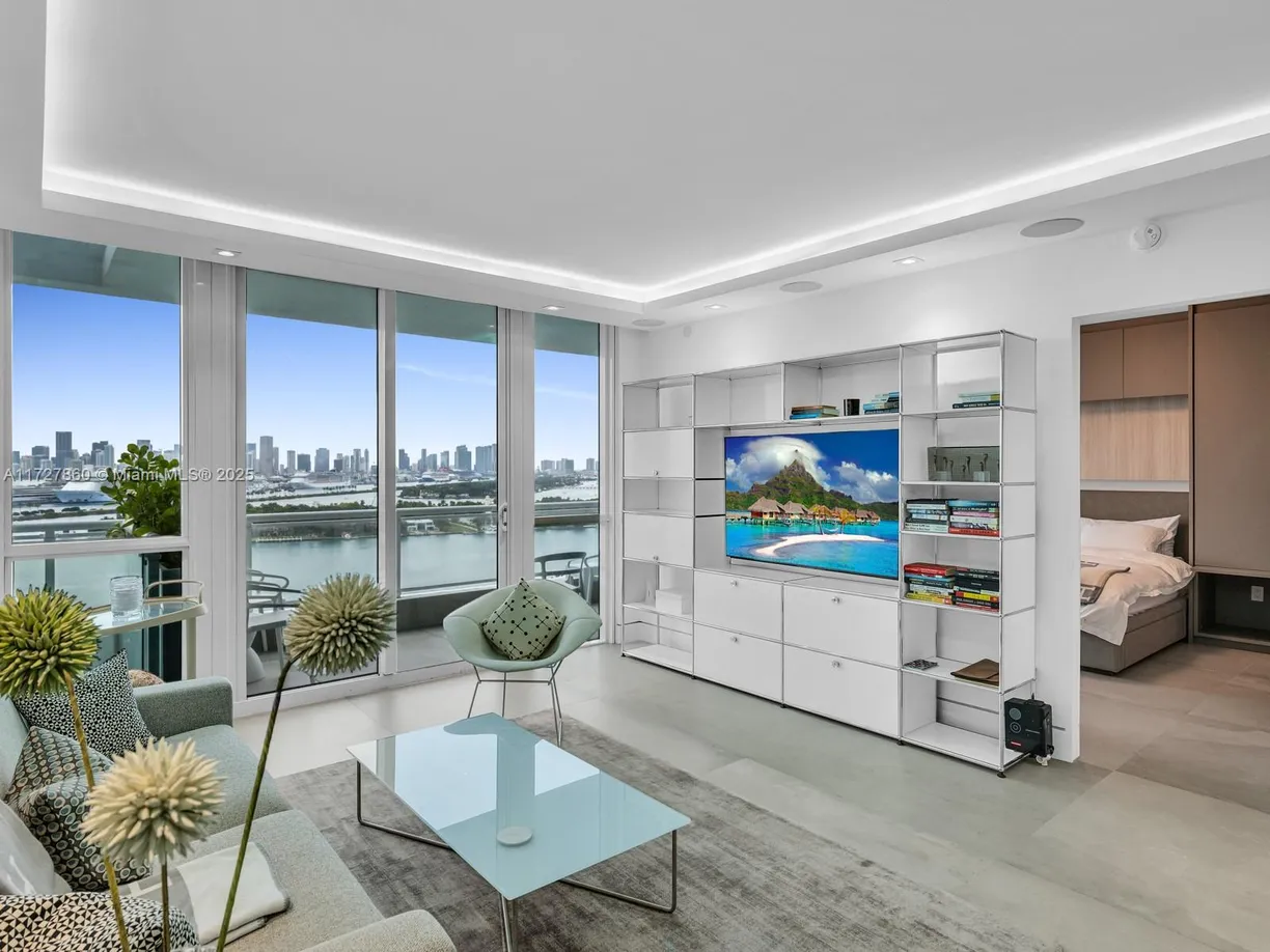 South Florida Real Estate | View 540 West Ave, 2113 | 1 Bed, 1 Bath