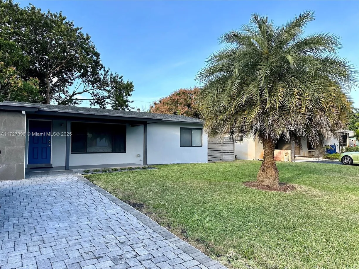 South Florida Real Estate | View 513 NW 30th St | Listing