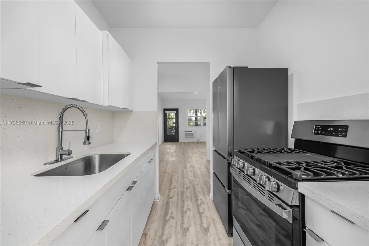 South Florida Real Estate | View 717 Espanola Way, 110 | 1 Bath