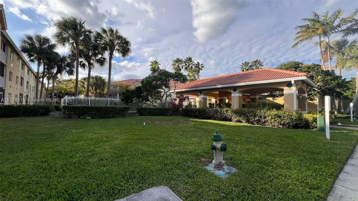 South Florida Real Estate | View 470 S Park Rd, 7-108 | 2 Beds, 2 Baths