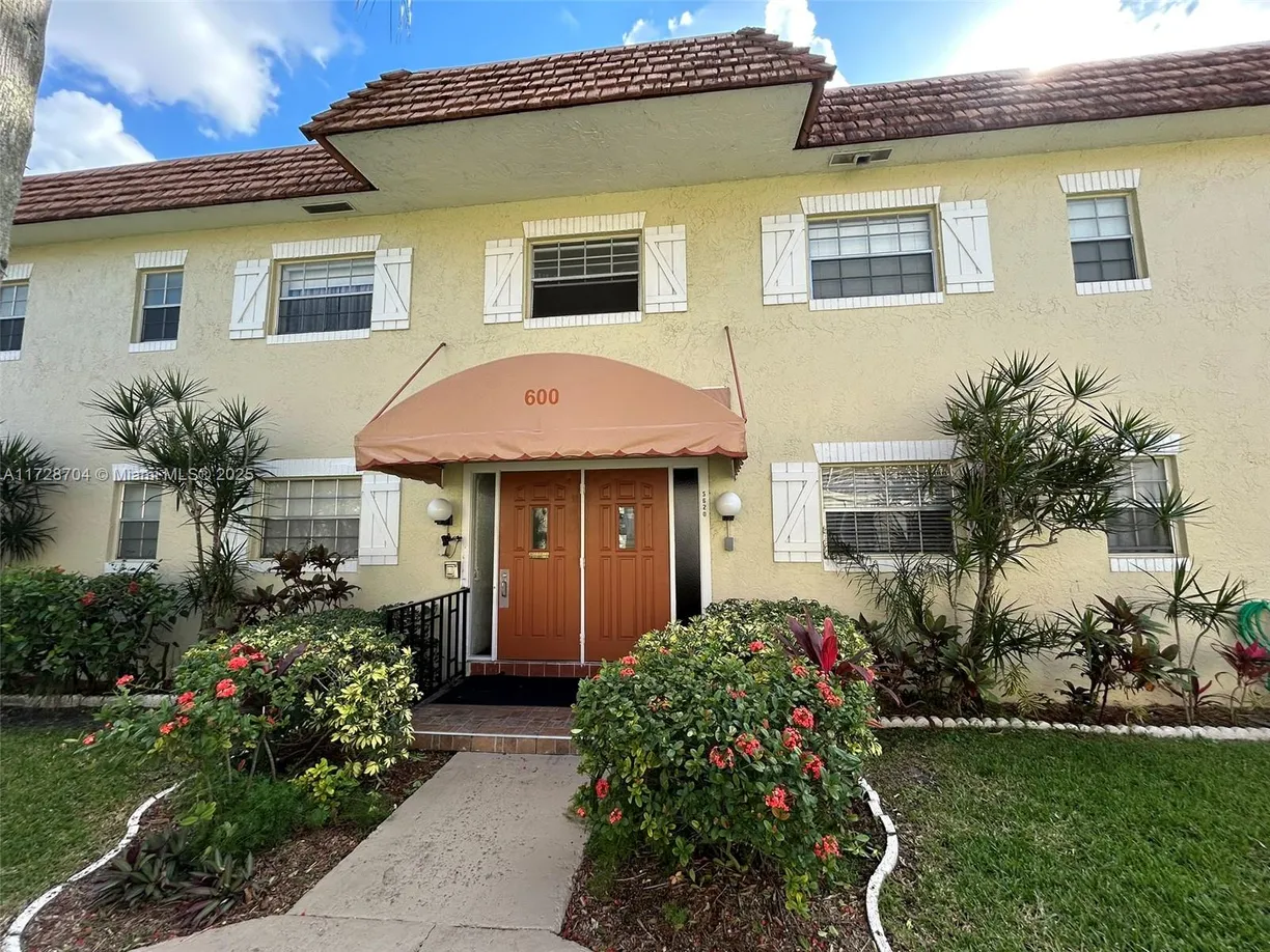 South Florida Real Estate | View 5620 SW 3rd Pl, 204 | Listing