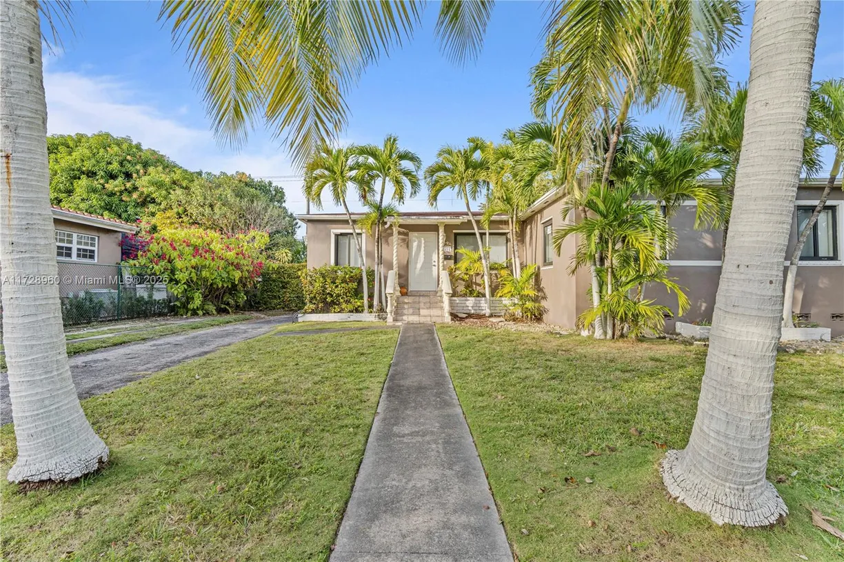 South Florida Real Estate | View 8311 SW 34th Ter, 8311 | 3 Beds, 2 Baths