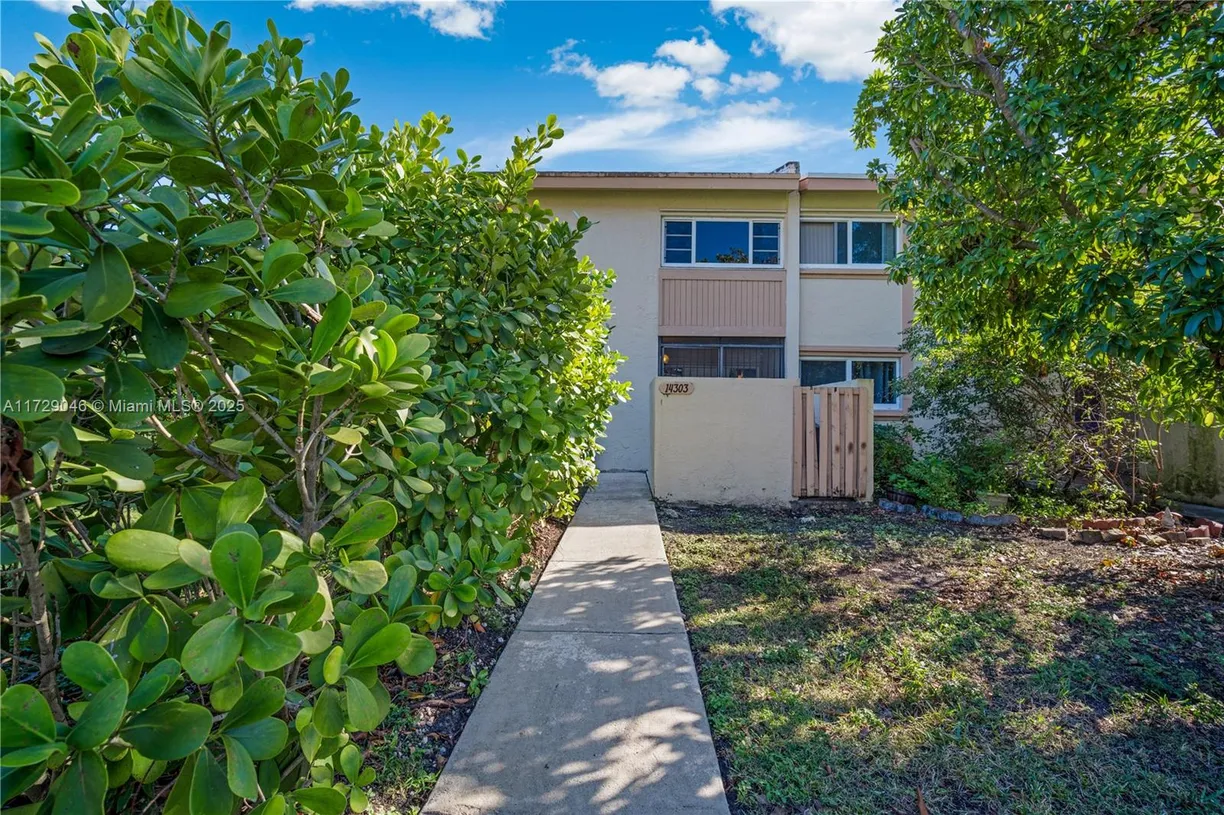 South Florida Real Estate | View 14303 Kendale Lakes Cir | 4 Beds, 3 Baths