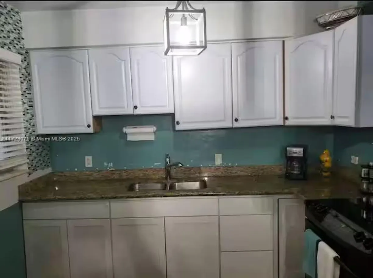 South Florida Real Estate | View 1836 BLUE ROOM SW 9TH AVE | Listing