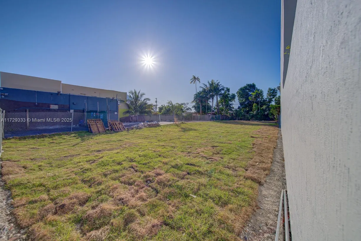 South Florida Real Estate | View 1750 NW 7th St