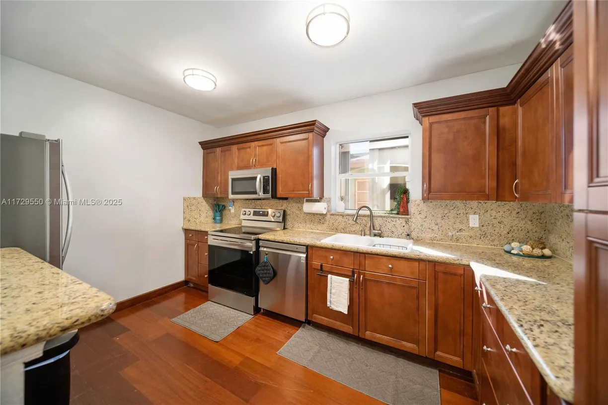 South Florida Real Estate | View 1618 Madison St | Listing