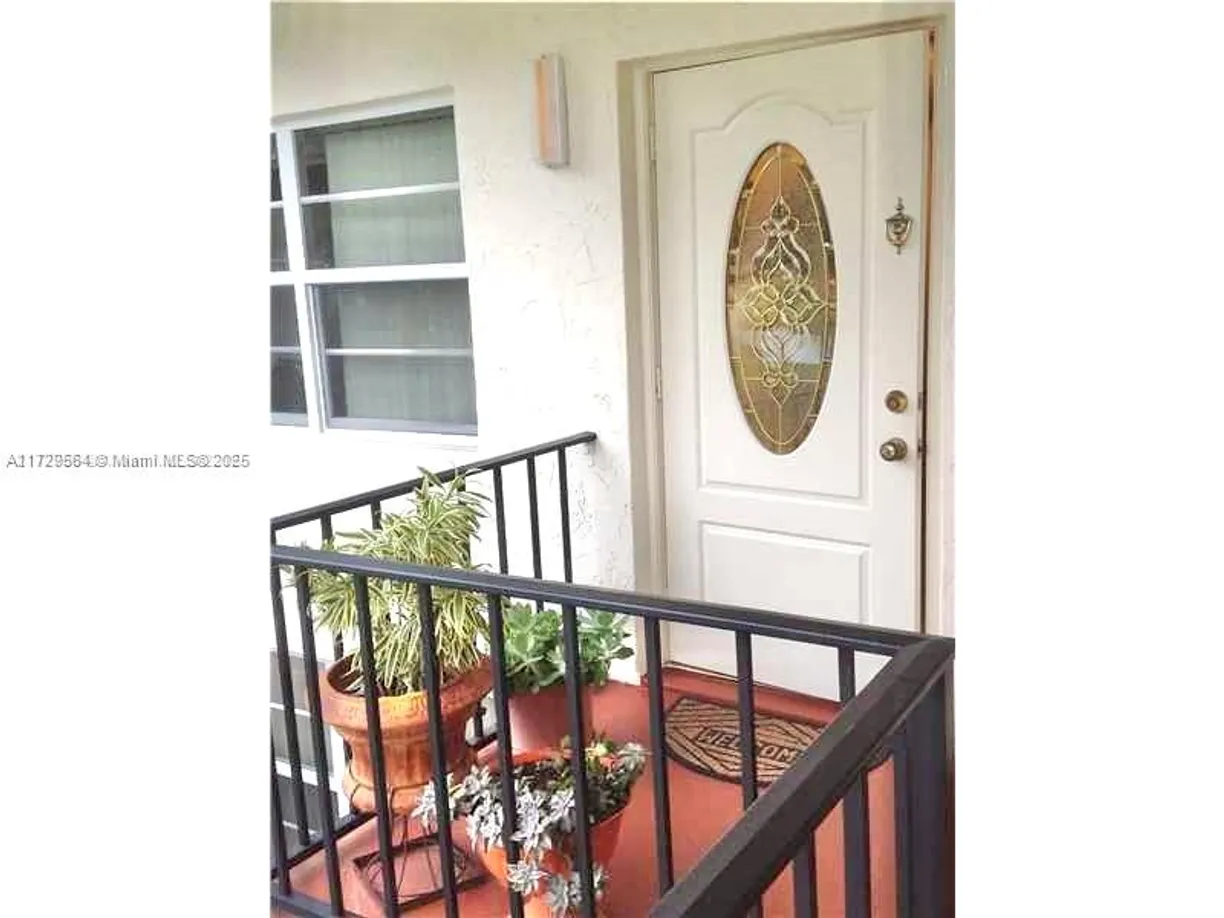 South Florida Real Estate | View 611 S HOLLYBROOK DR, 201 | Listing