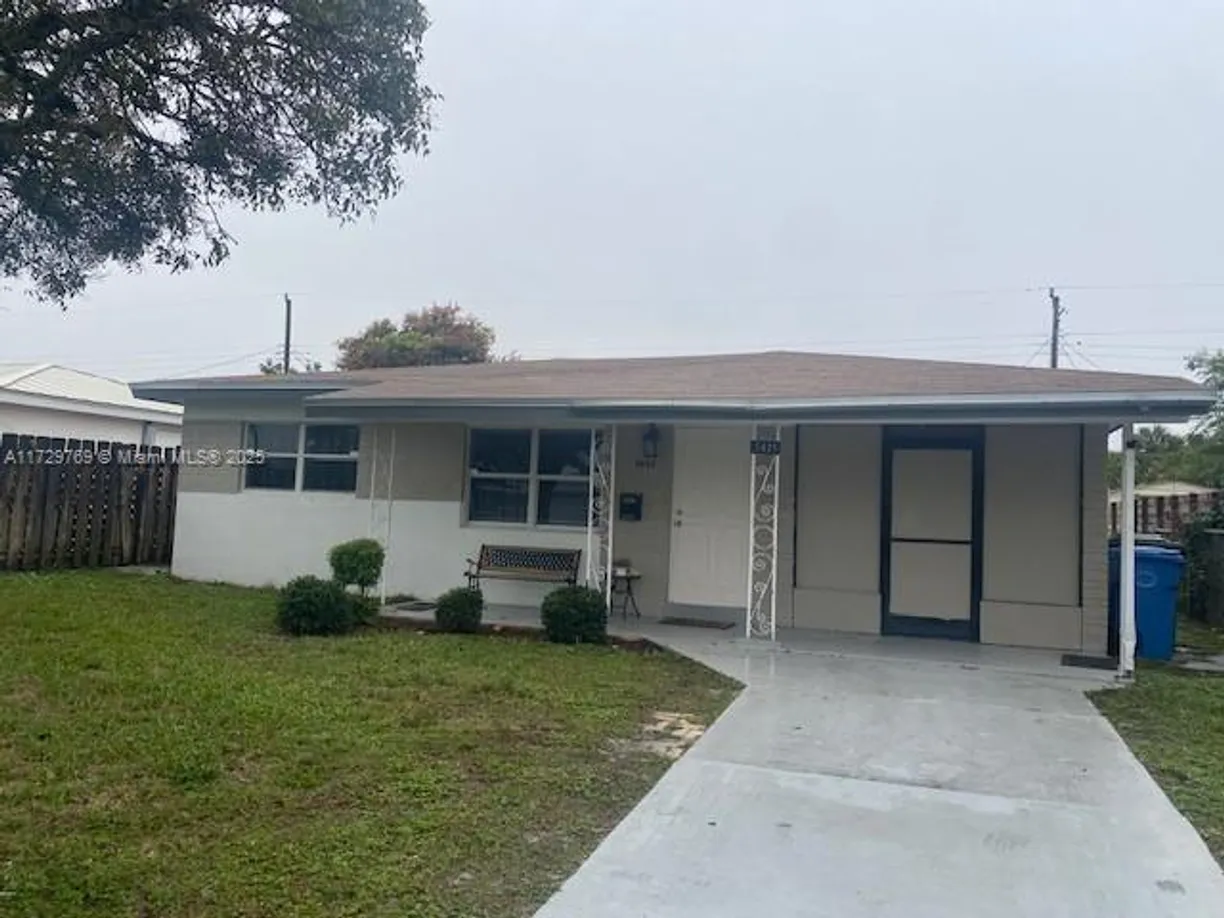 South Florida Real Estate | View  | 3 Beds, 2 Baths