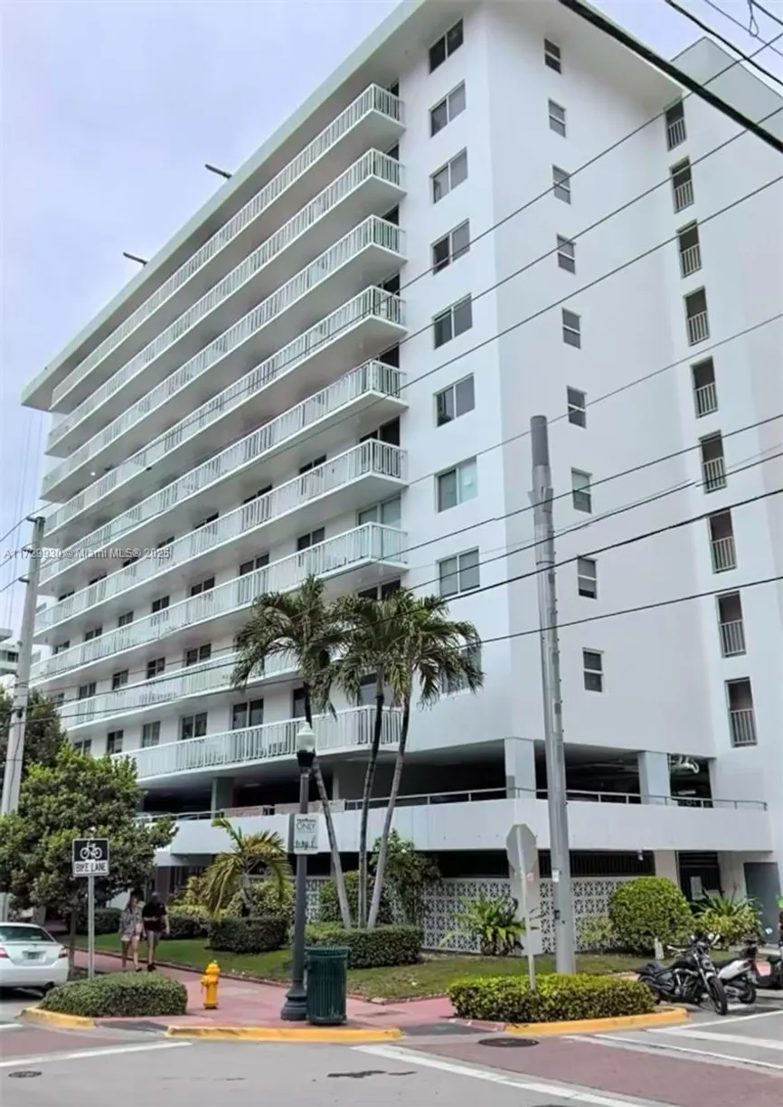South Florida Real Estate | View 401 Ocean Dr, 716 | 1 Bed, 1 Bath