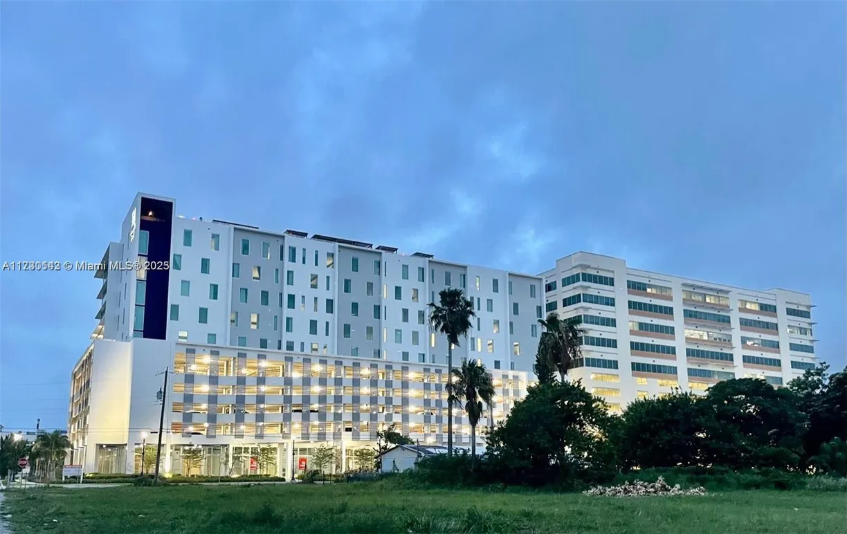 South Florida Real Estate | View 2820 NE 214th St, 5 | Listing