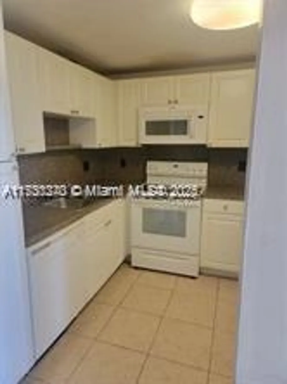 South Florida Real Estate | View 1505 Crescent Cir, C31 | Listing