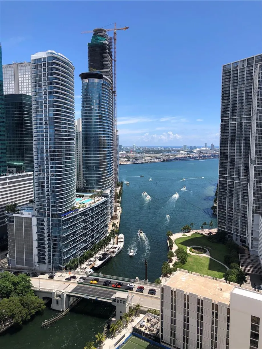 South Florida Real Estate | View 41 SE 5th St, 2005 | 1 Bed, 1 Bath