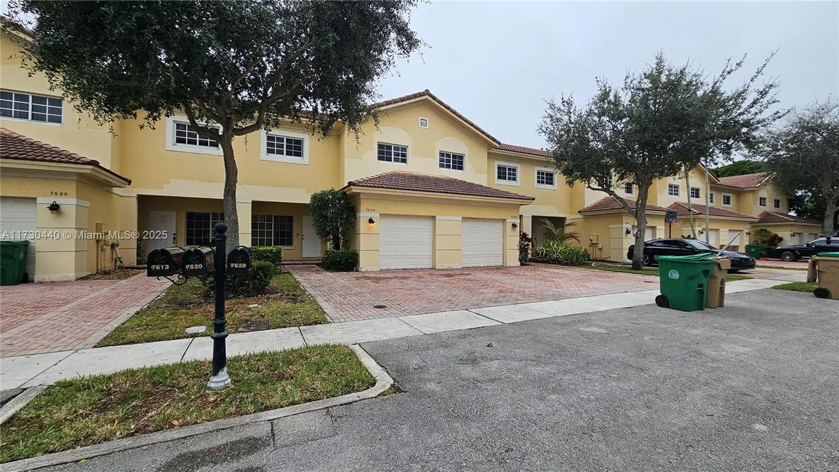 South Florida Real Estate | View 7628 S Stonecreek Cir | Listing