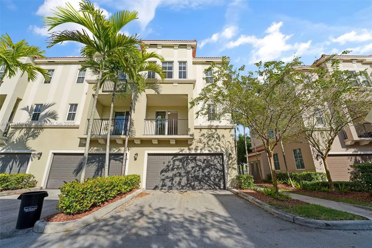 South Florida Real Estate | View 10170 SW 7th St, 07-107 | 2 Beds, 2 Baths