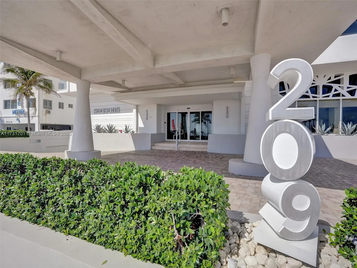 South Florida Real Estate | View 209 N Fort Lauderdale Beach Blvd, 2E | Listing
