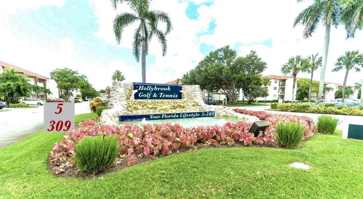 South Florida Real Estate | View 9500 N Hollybrook Lake Dr, 309 | Listing