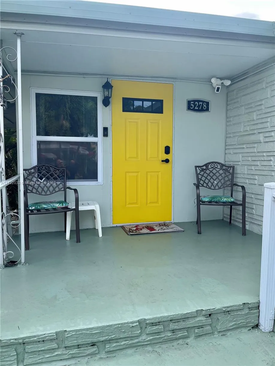 South Florida Real Estate | View 5278 SW 32nd St | Listing