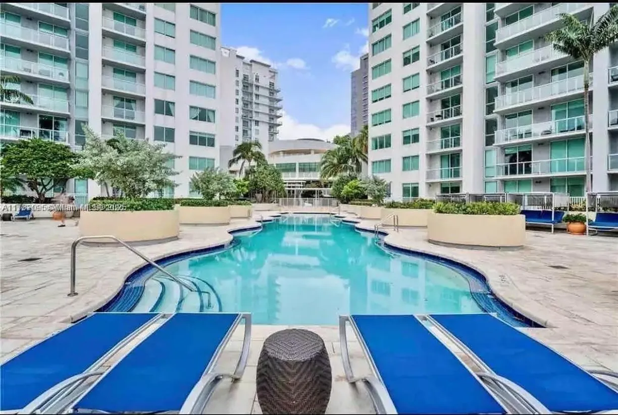 South Florida Real Estate | View 244 Biscayne Blvd, 2610 | 2 Beds, 2 Baths