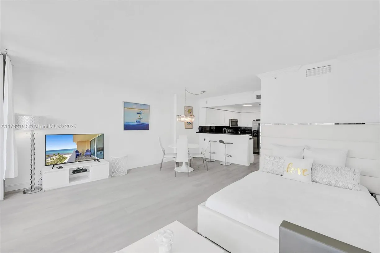 South Florida Real Estate | View 2501 S Ocean Dr, 905 (available Aug 16) | Listing