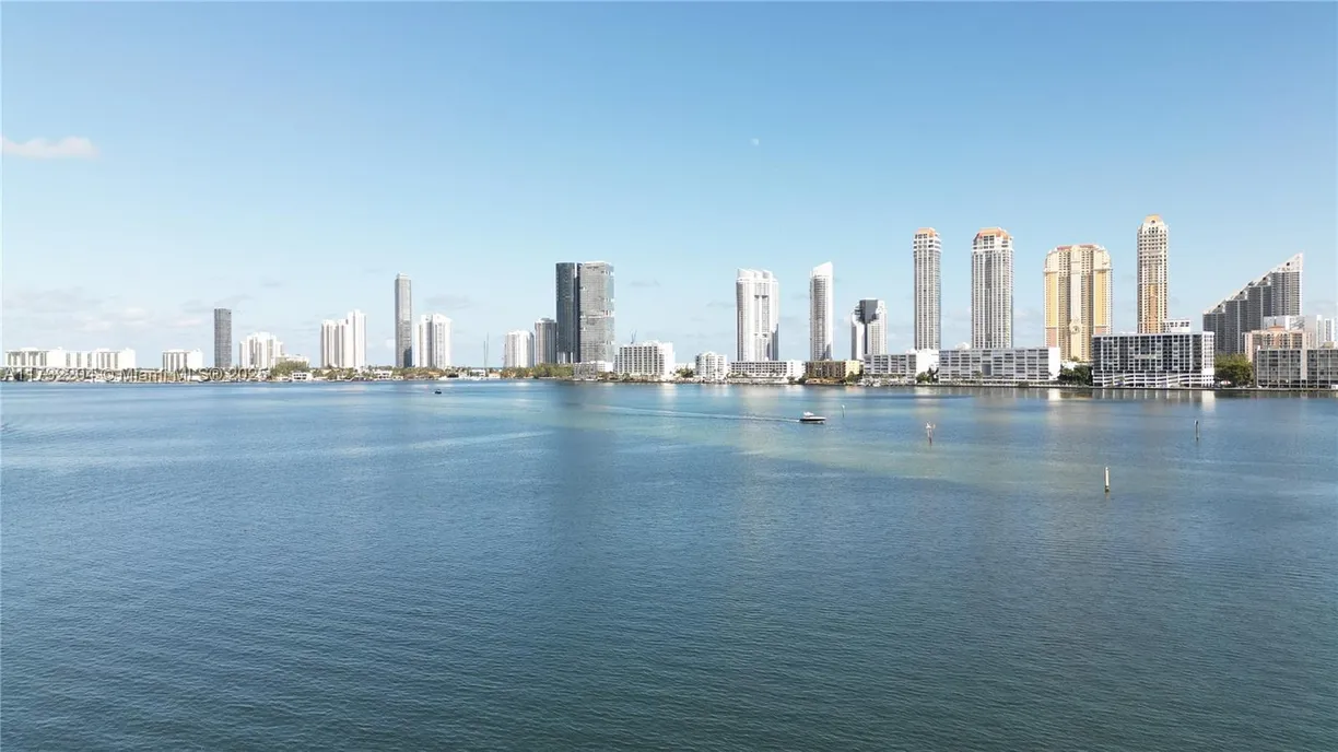 South Florida Real Estate | View 2800 Island Blvd, 402 | 2 Beds, 3 Baths