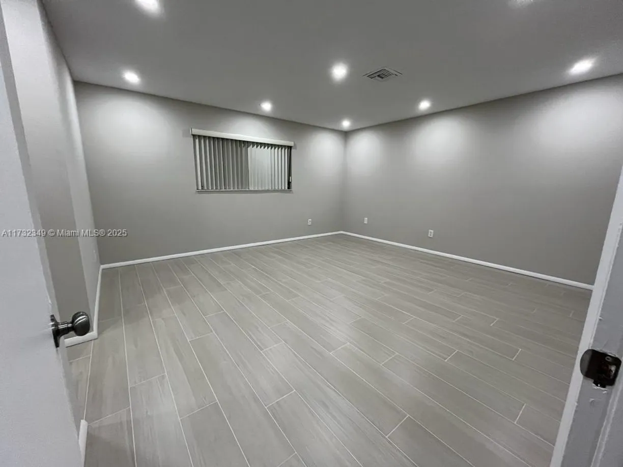 South Florida Real Estate | View 3328 Simms St | Listing