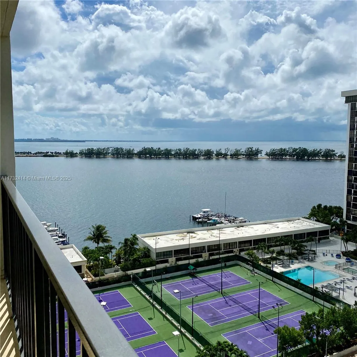 South Florida Real Estate | View 1901 Brickell Ave, B1705 | 1 Bed, 1 Bath
