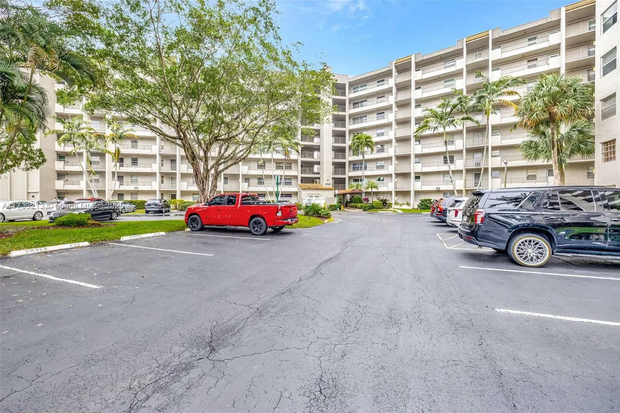 South Florida Real Estate | View 3940 Inverrary Blvd, 504-A | Listing