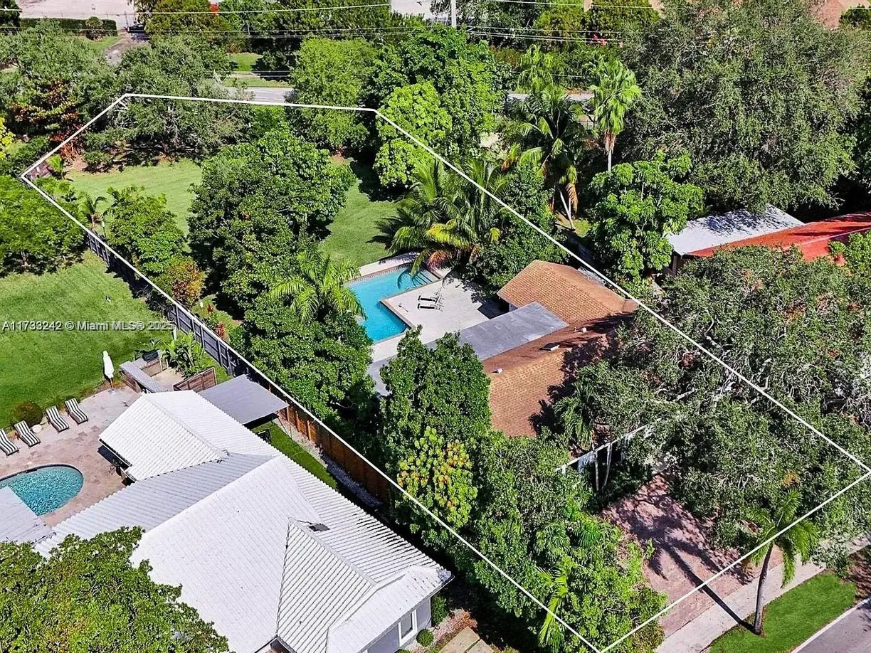 South Florida Real Estate | View 21440 Highland Lakes Blvd | 3 Beds, 3 Baths