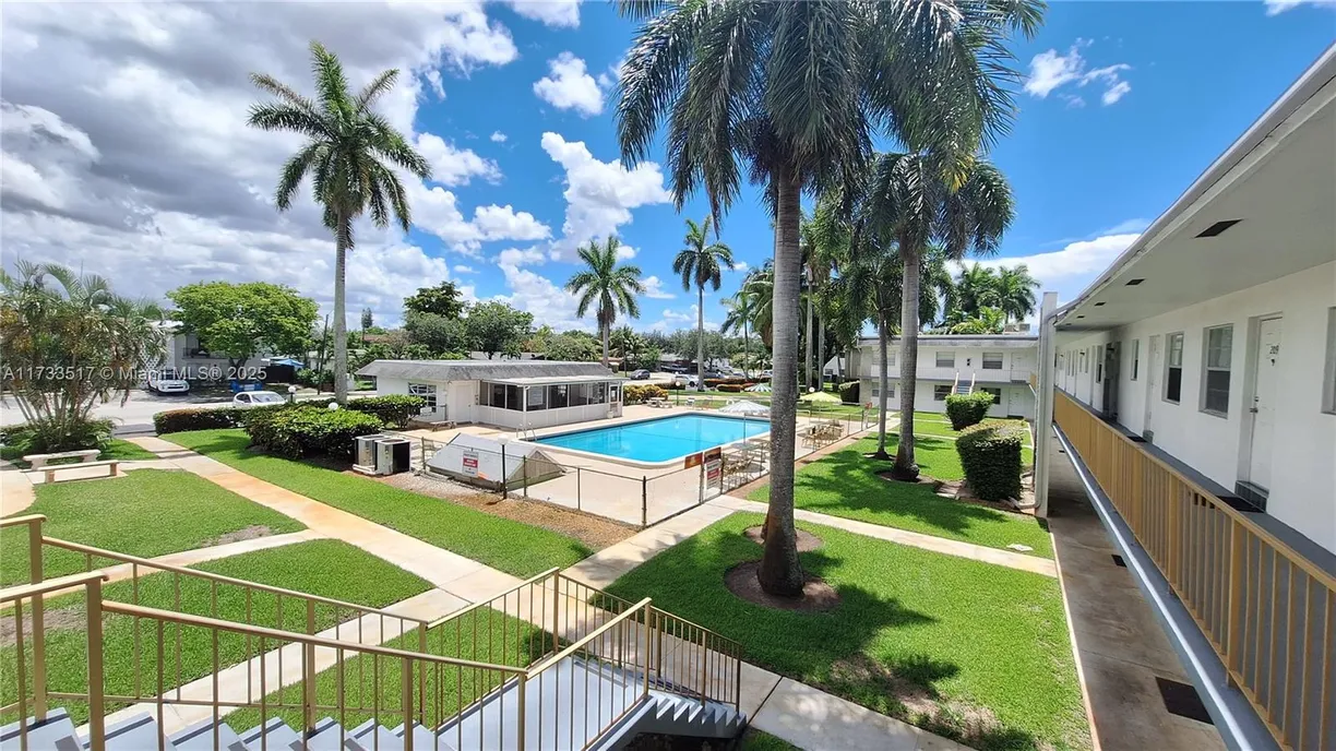 South Florida Real Estate | View 6201 SW 37th St, 109 | 1 Bed, 1 Bath