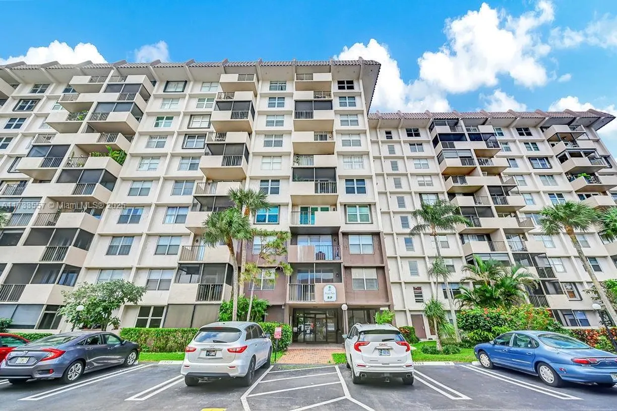 South Florida Real Estate | View 777 S Federal Hwy, RP405 | Listing