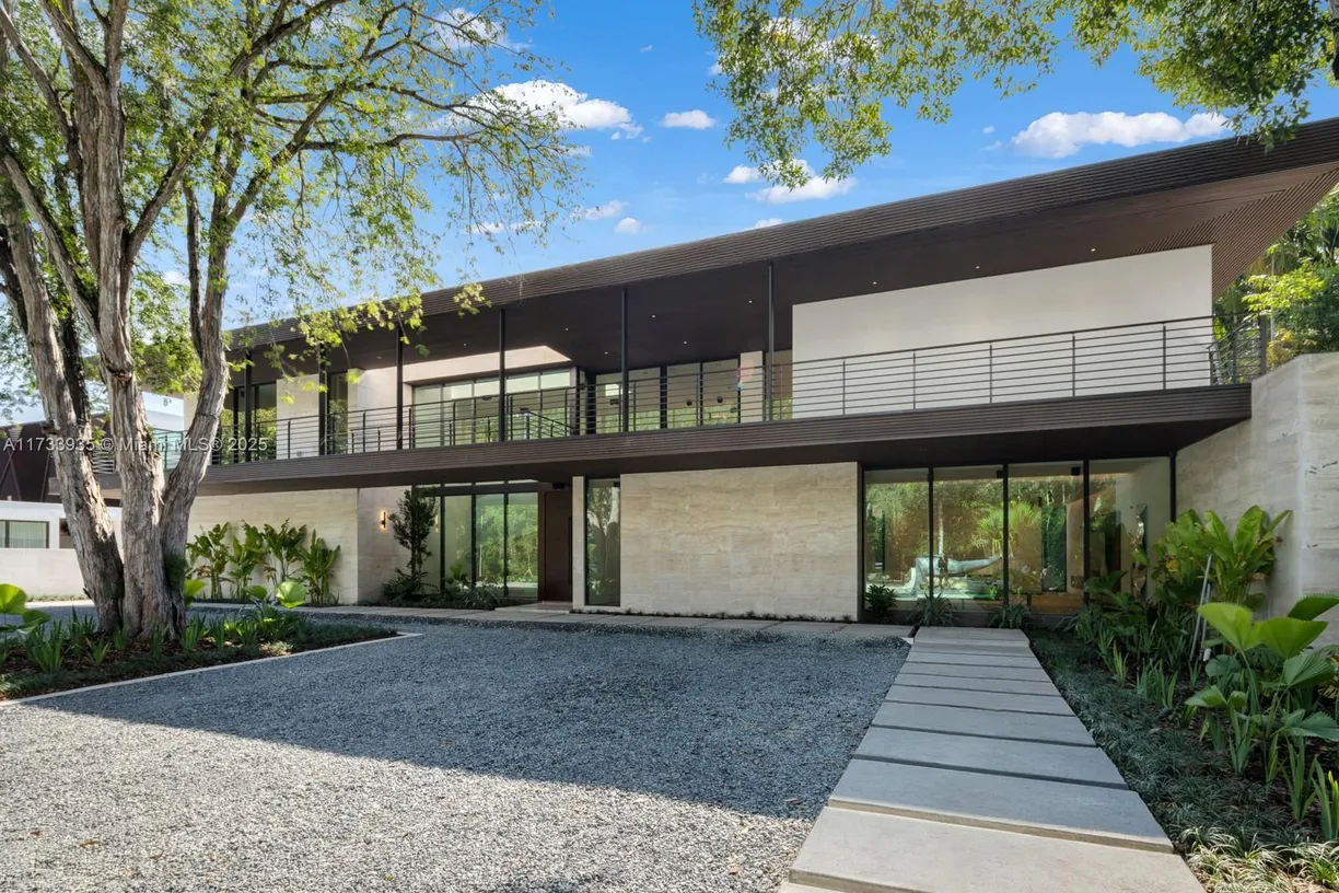 South Florida Real Estate | View 4040 Kiaora St | Listing