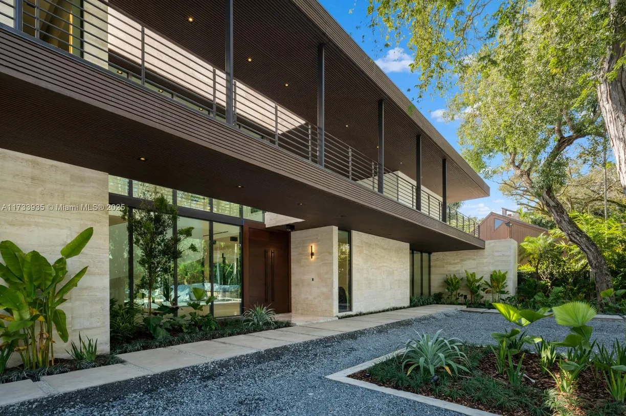 South Florida Real Estate | View 4040 Kiaora St | Listing