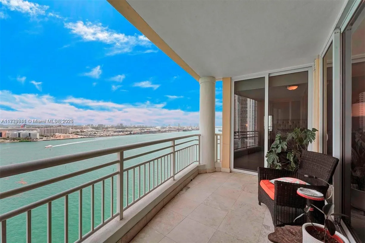 South Florida Real Estate | View 848 Brickell Key Dr, 2102 | 2 Beds, 2 Baths
