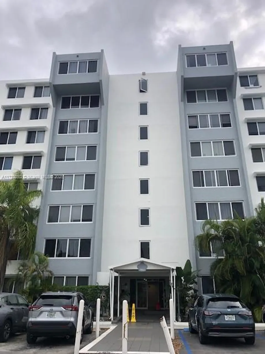 South Florida Real Estate | View 9143 SW 77th Ave, B101 | 2 Beds, 2 Baths