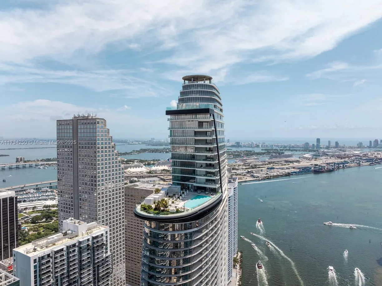 South Florida Real Estate | View 300 Biscayne Blvd Way, 1902 | Listing