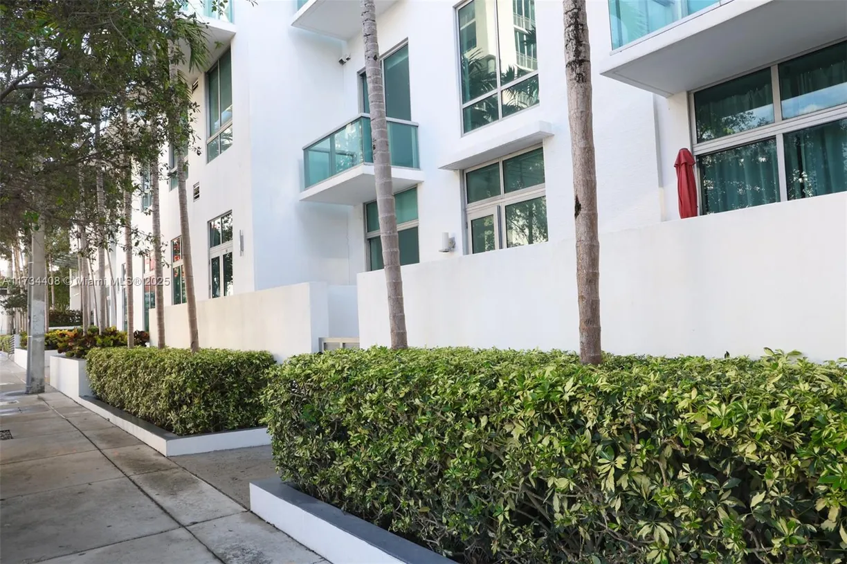 South Florida Real Estate | View 333 NE 24th St, 101 | 2 Beds, 2 Baths