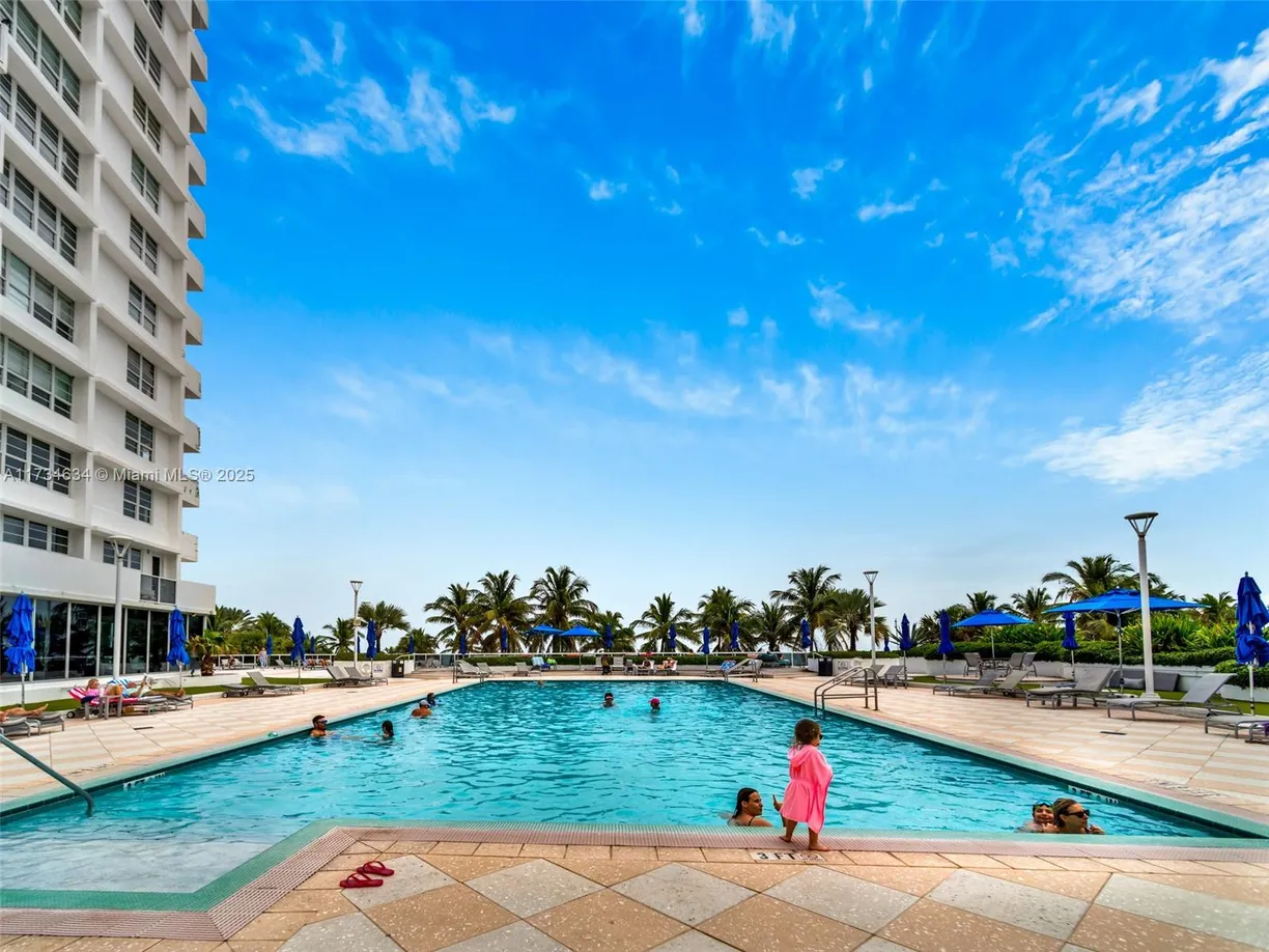South Florida Real Estate | View 100 Lincoln Rd, 308 | Listing