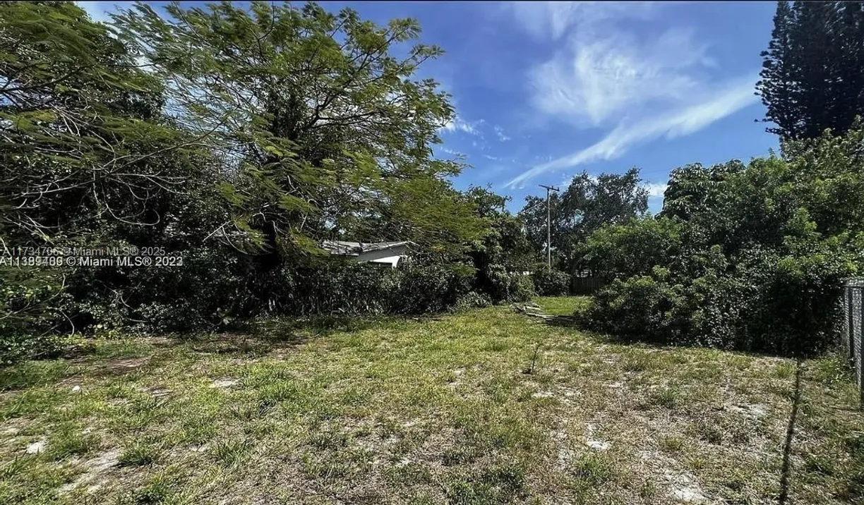 South Florida Real Estate | View 1924 Sheridan St | Listing