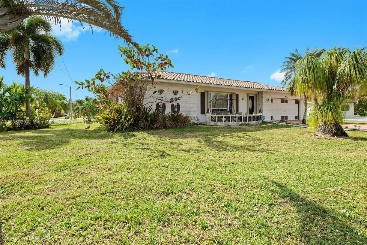 South Florida Real Estate | View 8900 NW 70th Ct | Listing