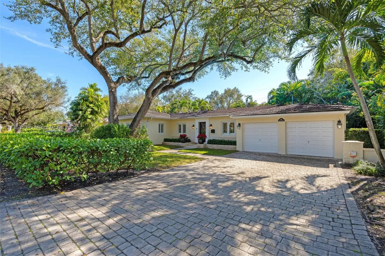 South Florida Real Estate | View 168 Morningside Dr | 2 Beds, 2 Baths