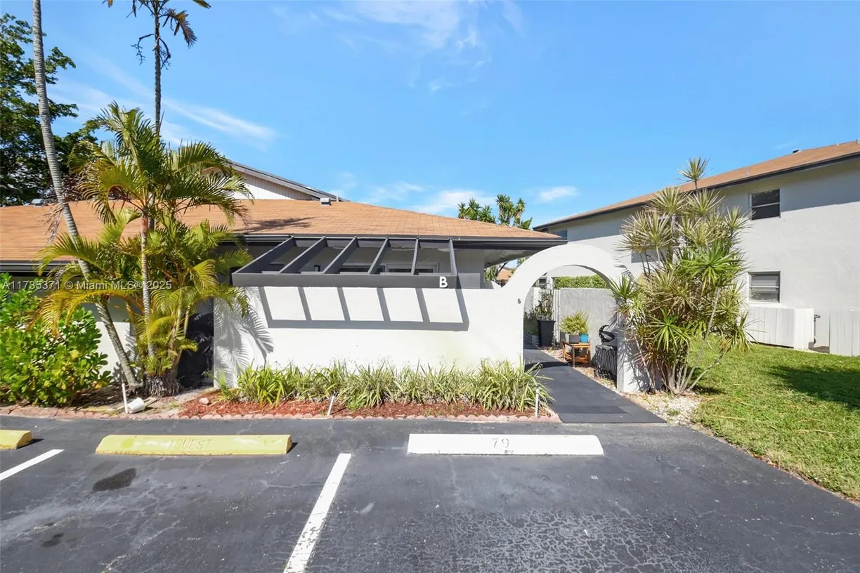South Florida Real Estate | View 13406 Sabal Palm Ct, B | 2 Beds, 2 Baths