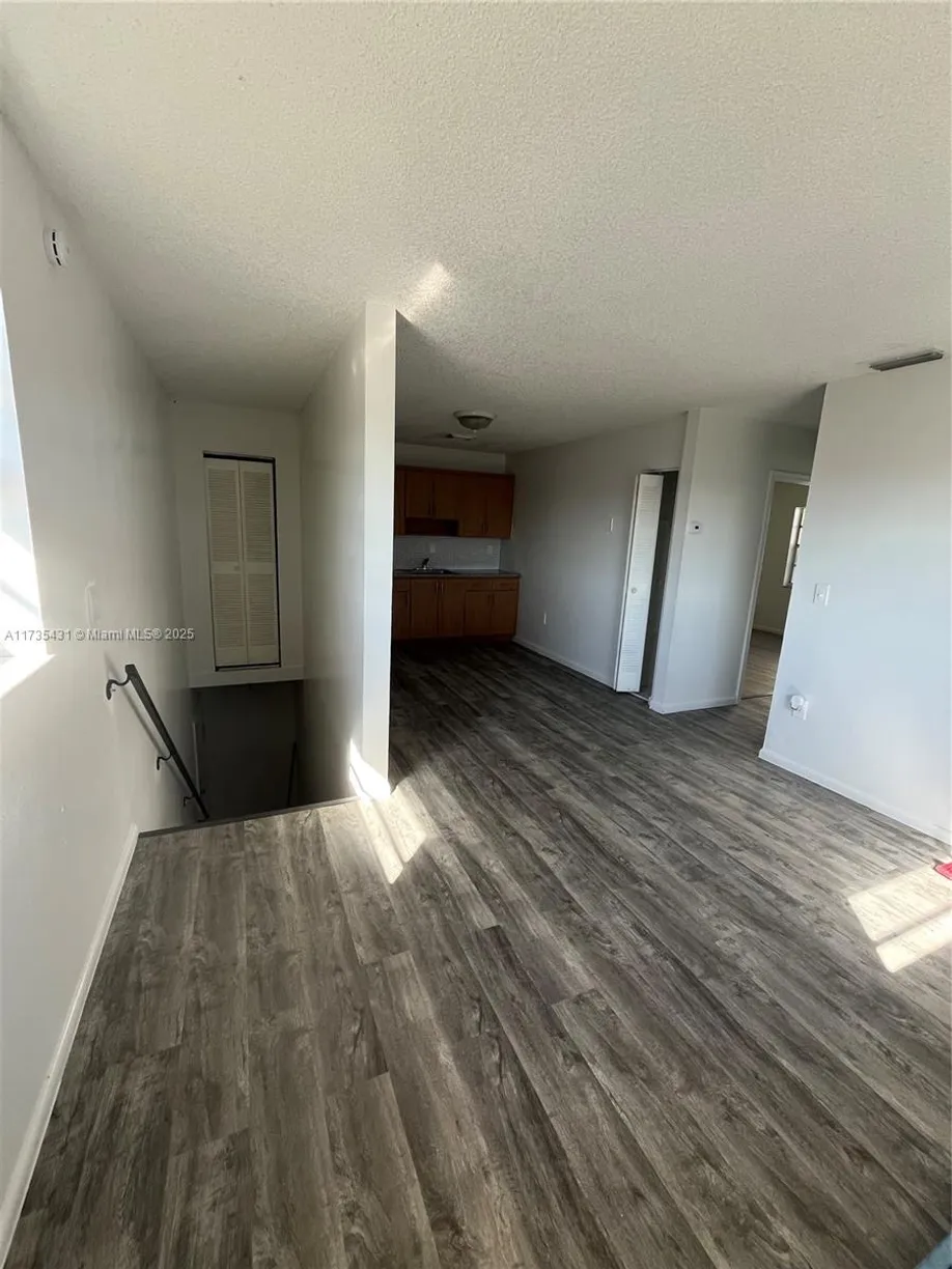 South Florida Real Estate | View  | Listing