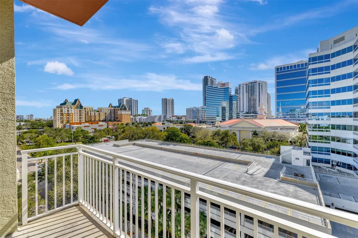 South Florida Real Estate | View 313 NE 2nd St, 703 | Listing