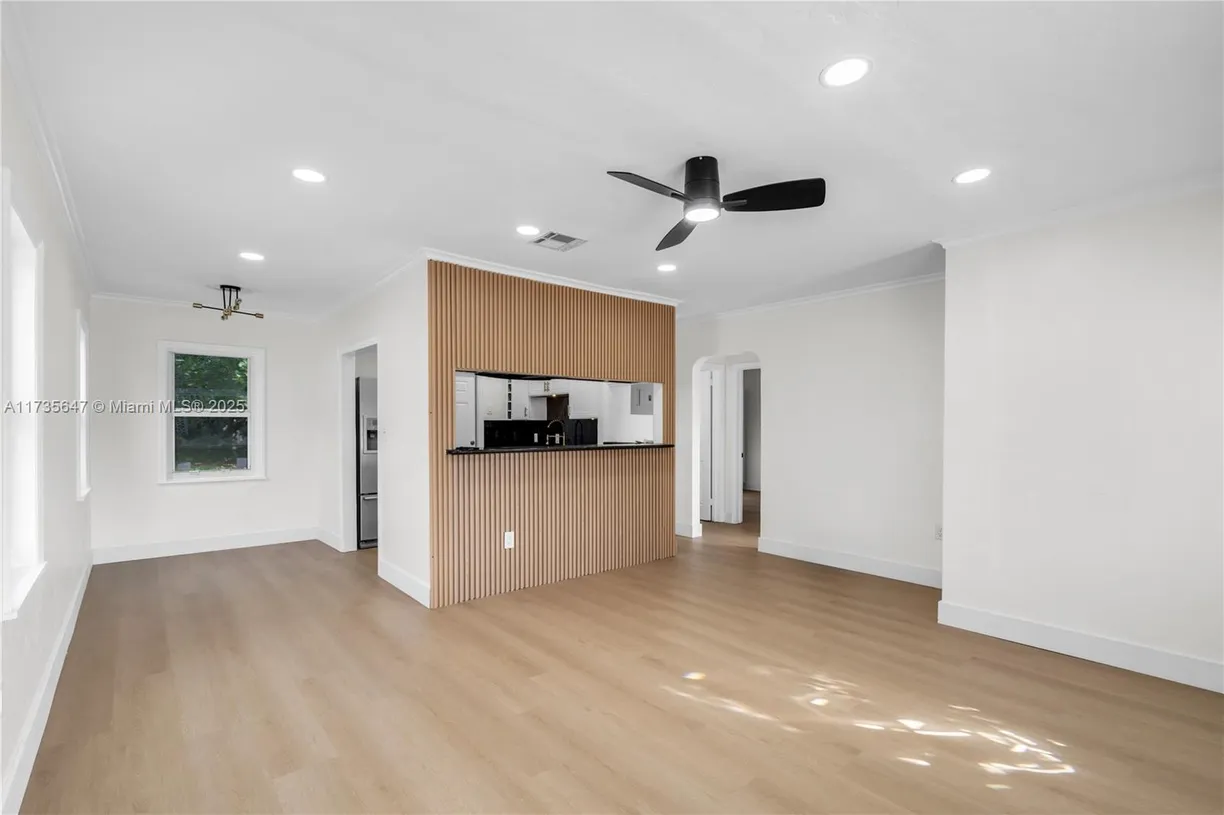South Florida Real Estate | View 1320 N Andrews Ave | Listing