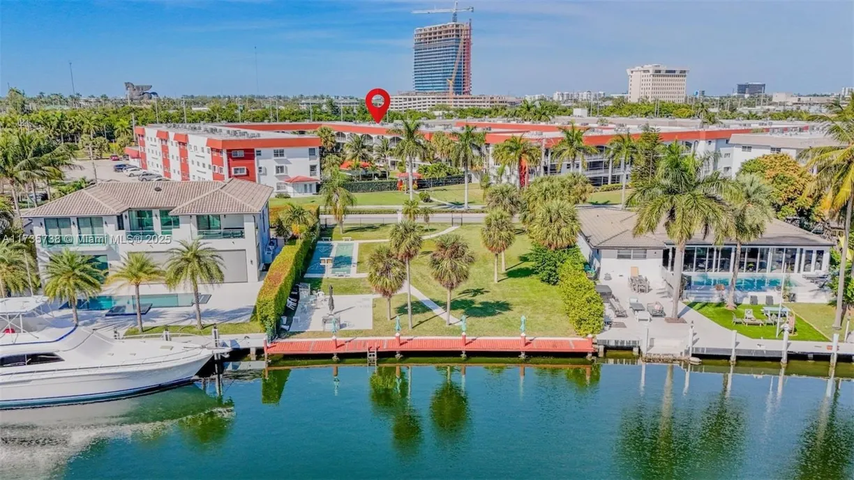 South Florida Real Estate | View 580 Egret Dr, 119 | 2 Beds, 2 Baths